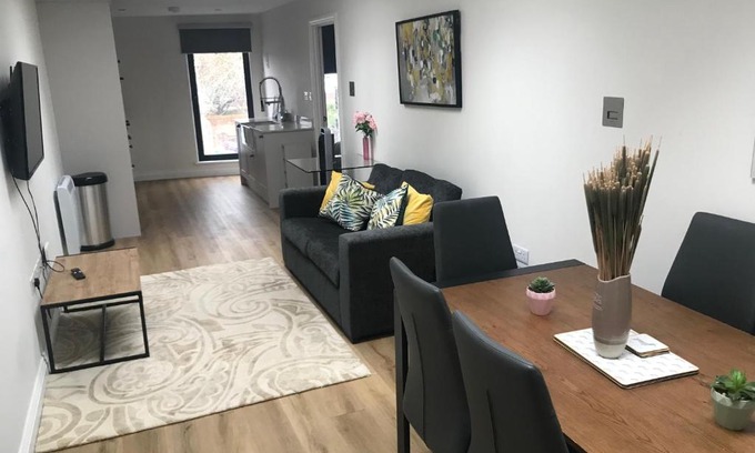 Henley-on-Thames Apartment | Heart of Henley 1 & 2 Bedroom Apartments