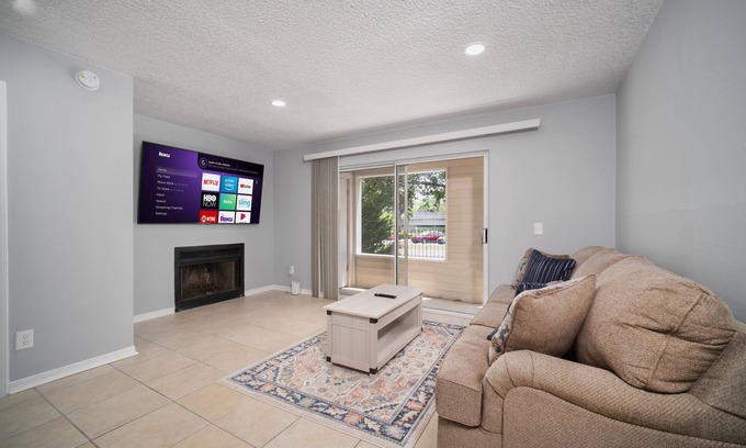 Urban Core Condo | Heart of Historic Springfield: 30-day minimum!