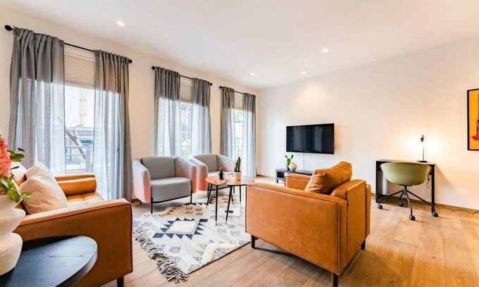 Colonia Roma Condo | Heart of Roma, Parque Mexico 1 km, Ideal For Group