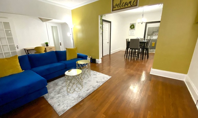 Cleveland Apartment | Heart❤️of Shaker Sq. + 2 Bedroom