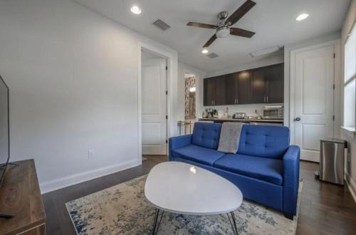 Courier City - Oscawana Apartment | Heart of SOHO. Minutes to Downtown/Stadium 2