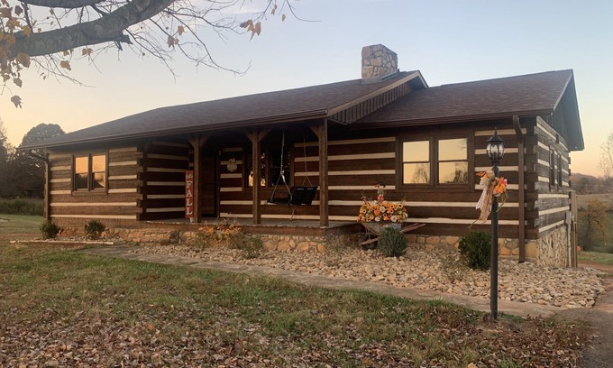 Arlington House | Heart of the Yadkin Valley Wineries, Trail days, Amish Country.