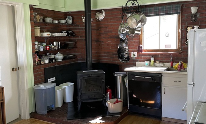 Boularderie Cottage | Heart's Ease Cottage
