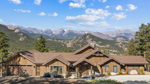 Windcliff Estates House | Hearthstone Luxury Vacation Rental at Windcliff home
