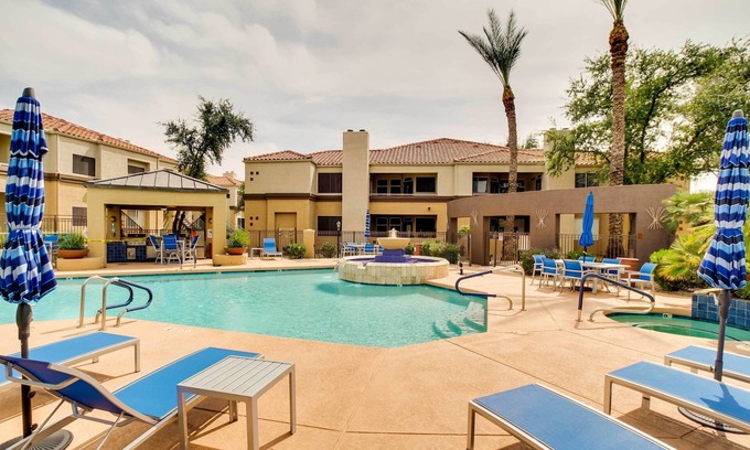 Central Scottsdale Condo | Heated Community Pool & Hot Tub: Scottsdale Condo!