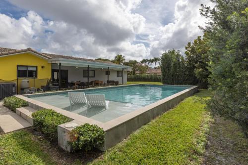 Fontainebleau House | Heated pool - 5min Coral Gables - Family Vacation