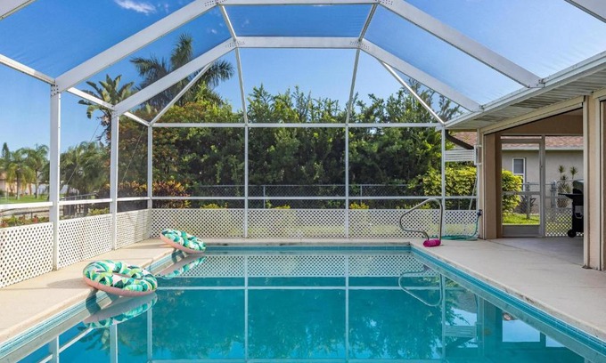 Fort Myers House | Heated Pool, Beautiful Sunsets - Villa Made in Heaven - Roelens Vacations
