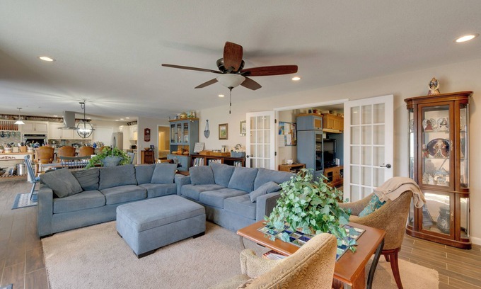 Port Charlotte - Charlotte Harbor House | Heated Pool + Chef's Kitchen: Port Charlotte Home!