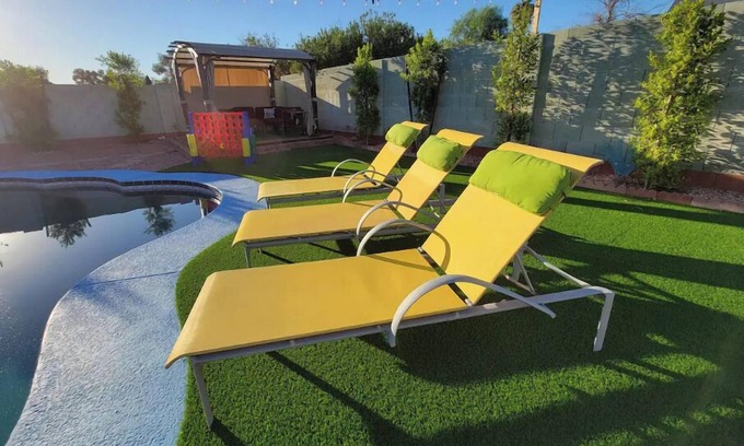 West Tree Angels House | Heated Pool, Hot Tub, Golf - Glendale Glam House