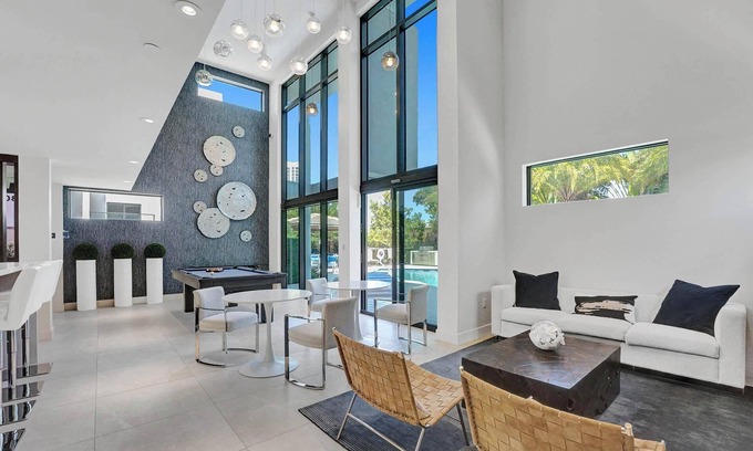Lauderdale Beach House | Heated Pool & Hot Tub! Gym+Walk To Beach!