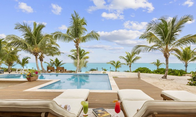 Farmer's Hill House | HEATED POOL w/ SWIM-UP POOL BAR on Sandy, Secluded Beach Front! On 2-Acre Lot!