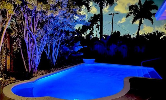North Corals House | Heated Saltwater Pool Soflo Tropical Oasis in Fort Lauderdale