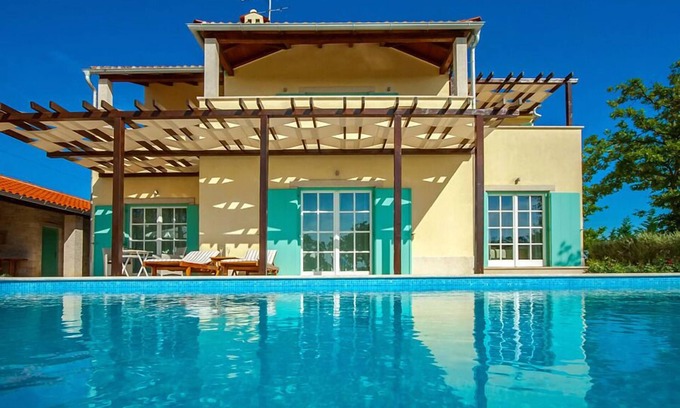 Butkovici Villa | heated swimming pool, whirlpool, 2 tennis courts