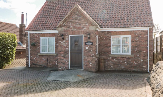 Robin Hood's Bay Cottage | HEATHER CROFT, family friendly, with a garden in Robin Hood’s Bay