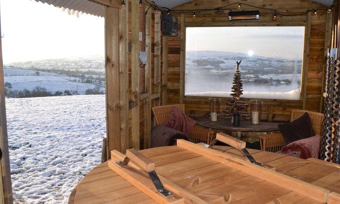 Barnoldswick Cottage | Heather Hut at Copy House Hideaway