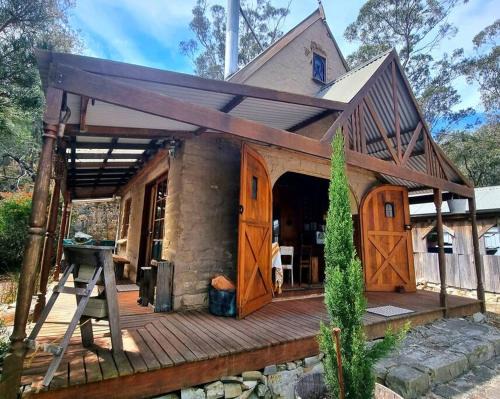 Forcett House | Heatherbell Cottage - The cozy and Cute Getaway Retreat