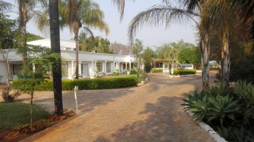 Akasia House | Heatherdale Guesthouse & Shuttle Services