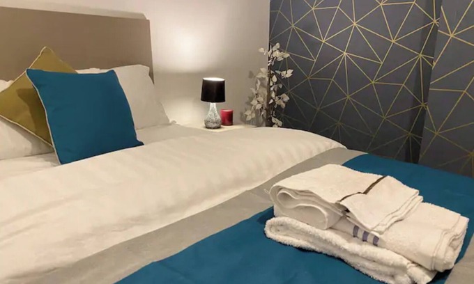 Heaton House | Heaton Park Road Professional Lets
