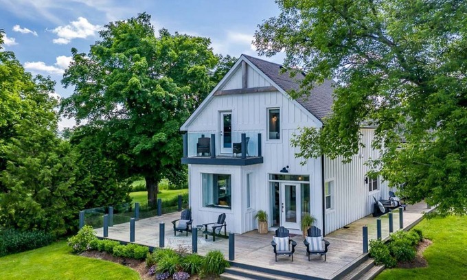 Creemore House | Heaven atop the hills of Creemore - FULL PICS!