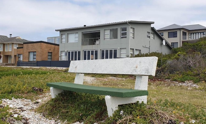 Franskraal House | Heaven-On-Sea