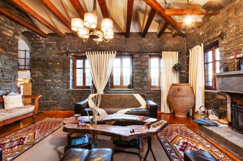 Kipoi Villa | Heaven's View Mansion - Zagori Stone Built Gem