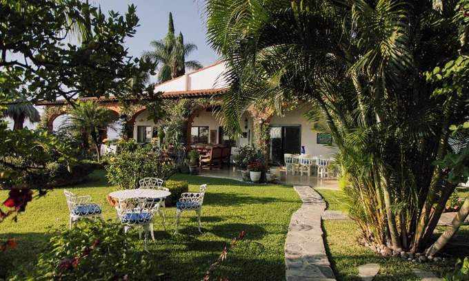 Chantepec House | Heavenly Hacienda Overlooking Lake Chapala, Chantepec