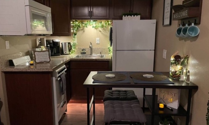 Home Gardens Apartment | Heavenly Hideaway in the ♥️ of Corona