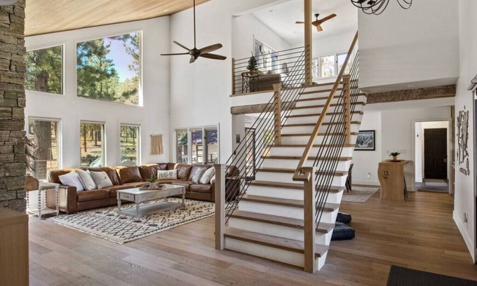 Evergreen Estates Apartment | Heavenly Hideaway °/Near Slopes + Hot Tub + Games