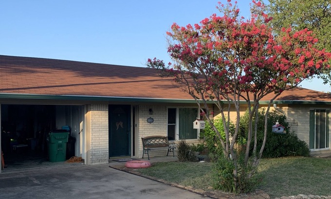 Buchanan Dam House | Heavenly Hill Country Comfort