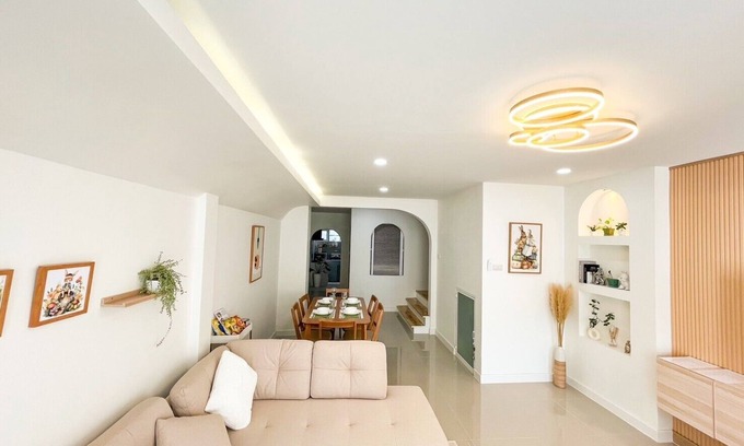 Chang Phueak House | Heavenly Hug