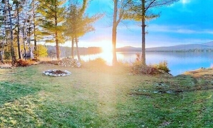 Abbot House | Heavenly Lakefront Retreat,Amazing sunsets,Direct Access ATV/Snowmobile Trails