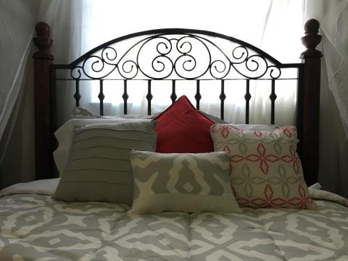 Coral Way House | Heavenly Suite in Little Havana Free Parking
