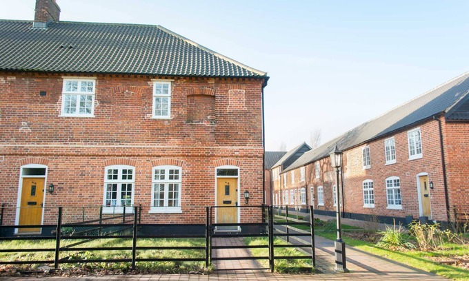 Hopton Cottage | Heckingham Park | Countryside Family Home with Tennis Court