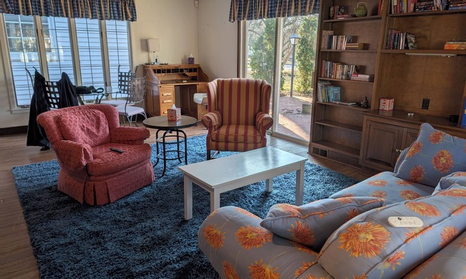 Decatur House | Heidi House-Close to everything 4-bedroom house in delightful Decatur