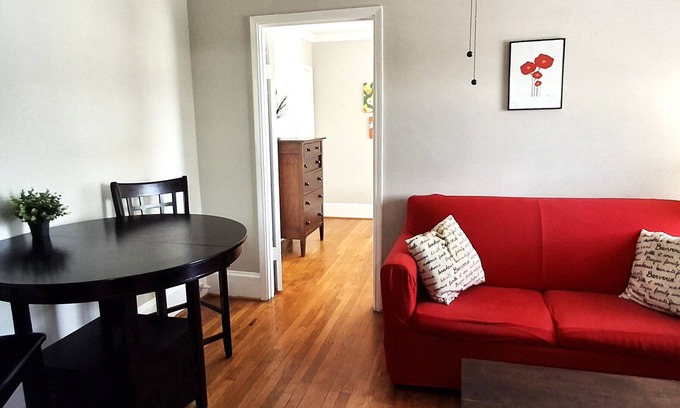 Greater Heights Apartment | Heights comfy 1 bedroom close to everything!