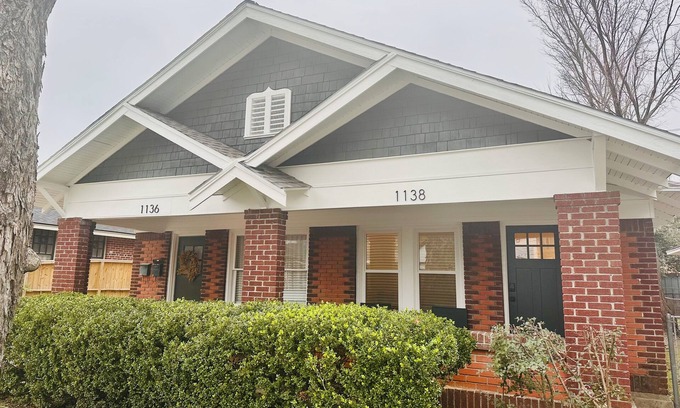 Greater Heights House | Heights Haven - A Charming bungalow in the fabulous Houston Heights neighborhood