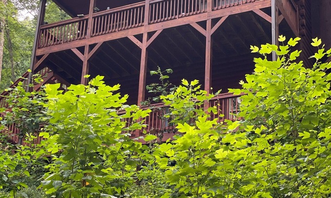 Helen Cabin | Helen GA Cabin with Hot Tub & Babbling Brook, Near Downtown-Alpenhaus Cabins