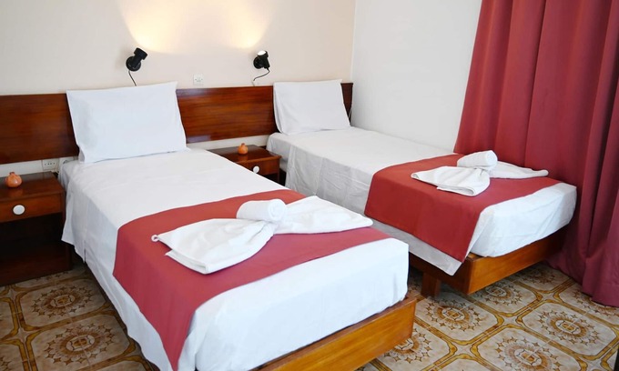 Paradisi Apartment | Helena Apartment with Sea View near Airport