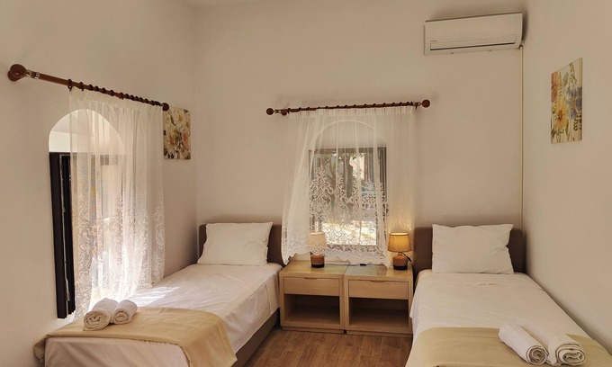 Paradisi Apartment | Helena Private Apartment near Airport