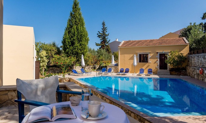 Douliana Apartment | Heliopetra Studios, Douliana village
