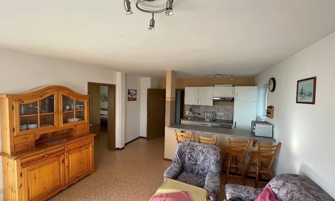 Seebarn Apartment | Helle Ferienwohnung für bis zu Zwei Personen mit Terrasse