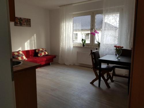 Laar Apartment | Helle Ferienwohnung an der Rheinpromenade 50 qm