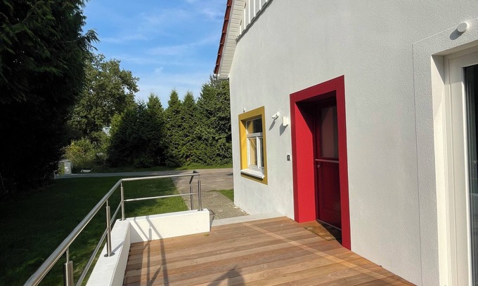 Halle Apartment | Helle Frisch Renovierte Ferienwohnung