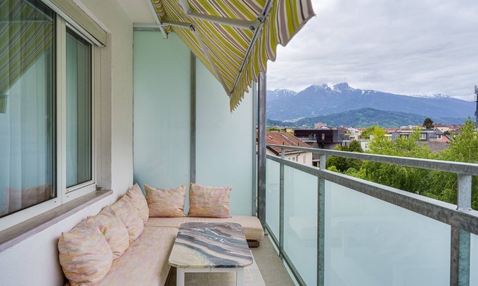 Reichenau Apartment | Helle, Gemütliche Wohnung mit Bergblick