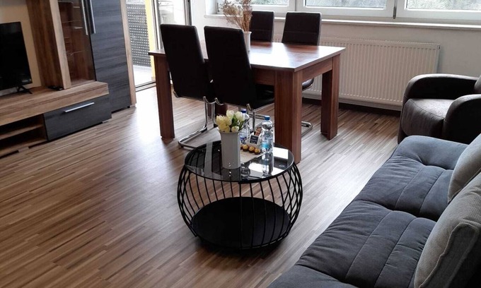 Schollkrippen Apartment | Helle und Freundliche Ferienwohnung mit Balkon