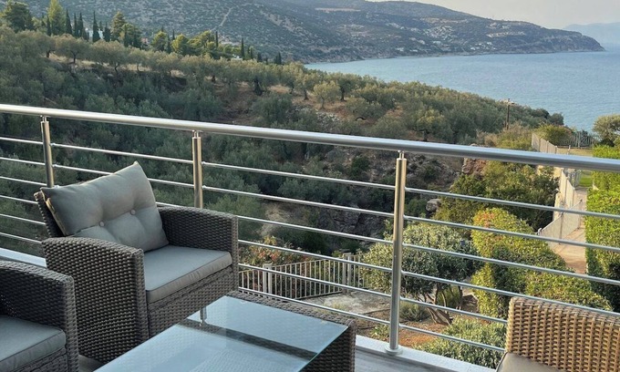 Kefalari Apartment | Hellenic Escapes: Modern 2-Bedroom with Panoramic Sea Views