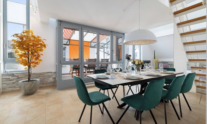 Erding Apartment | HELLOFLATS: Luxury Penthouse/Balcony/Parking/Center/Therme/MUC Airport