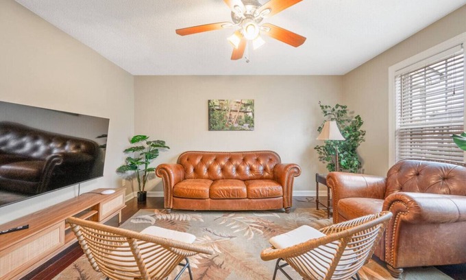 Fuquay-Varina House | Hemingway’s Hideaway | 2BR w/King + Pvt Patio