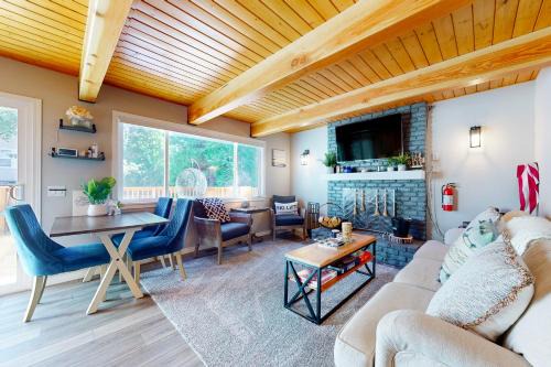 Cedar Glen House | Hemlock Haven