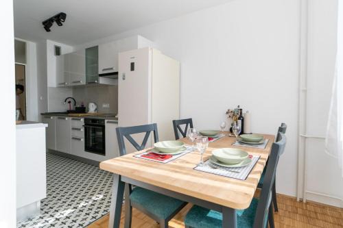 Zagreb Apartment | Hemma apartment near Jarun lake- Private garage